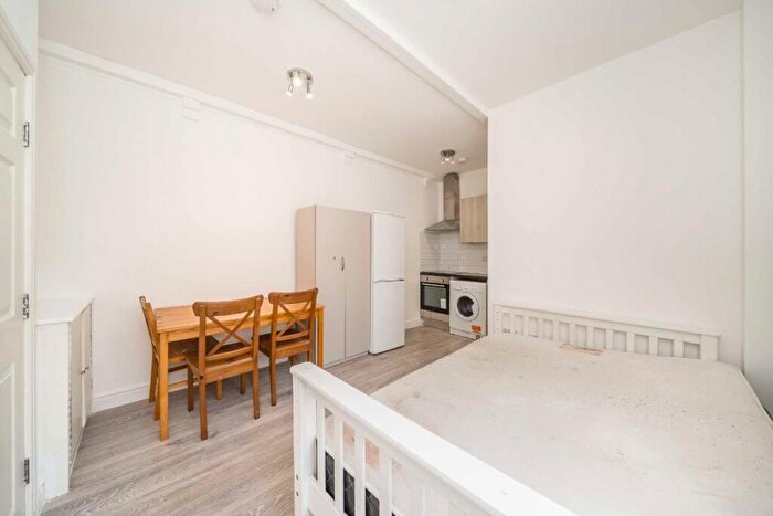 Studio To Rent In High Street, Croydon, CR0