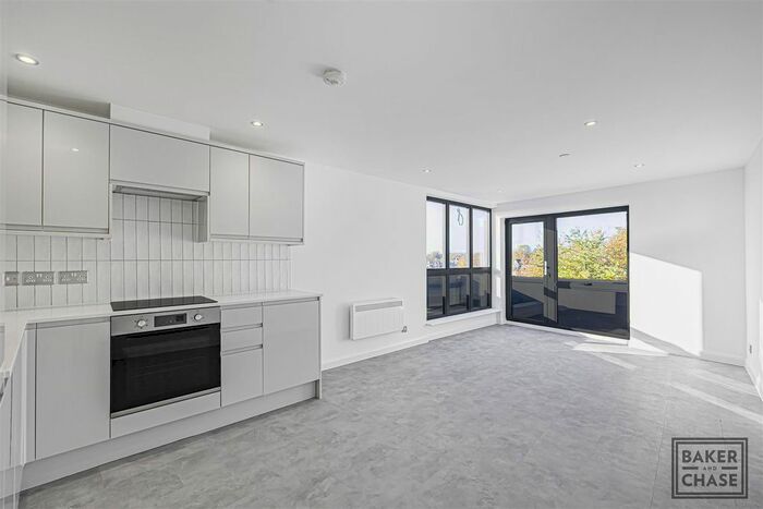 1 Bedroom Flat To Rent In Merchant Heights, High Road, Tottenham, N17