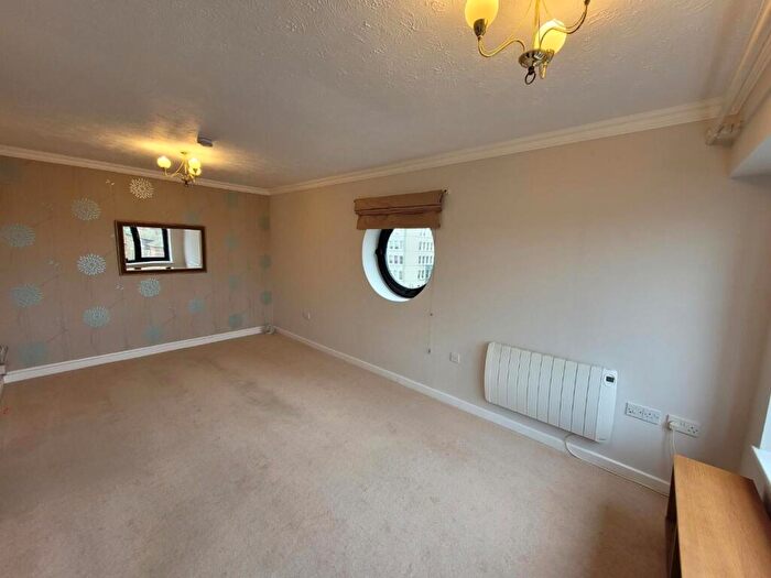 1 Bedroom Flat For Sale In Court Place, Castle Hill Avenue, Folkestone, CT20