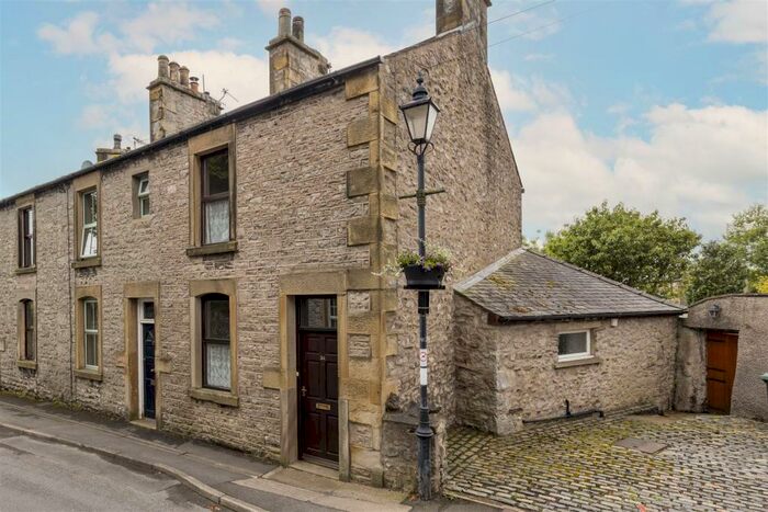 2 Bedroom End Of Terrace House For Sale In High Street, Ingleton, LA6