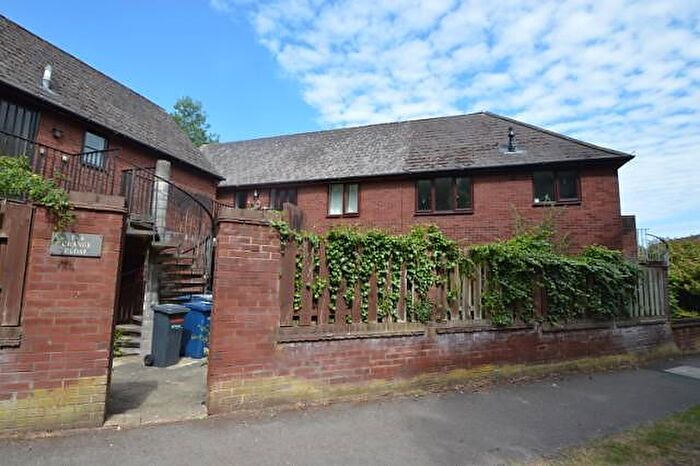 2 Bedroom Maisonette To Rent In Bedroom Property In Godalming, GU7
