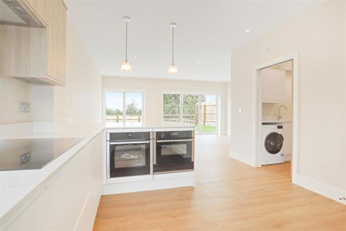 4 Bedroom Detached House For Sale In Barby Road, Kilsby, Rugby, CV23