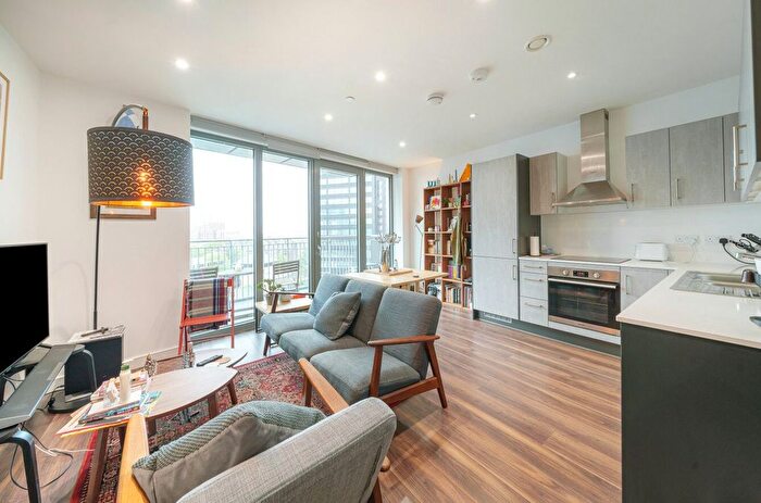 1 Bedroom Flat For Sale In Elmbridge House, Palmer Road, London, SW11