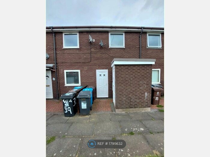 2 Bedroom Flat To Rent In Glebe Street, Odham, OL9