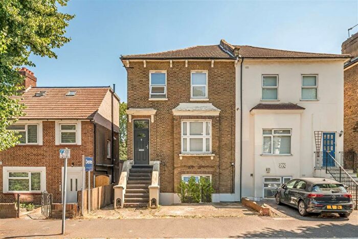 1 Bedroom Flat For Sale In Eastdown Park, Hither Green, SE13