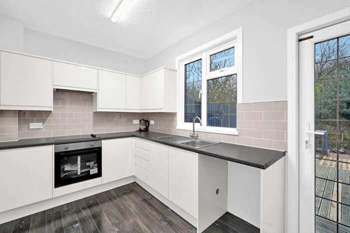 2 Bedroom Terraced House To Rent In Barrenger Road, London, N10