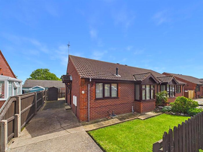 2 Bedroom Semi-Detached Bungalow For Sale In Station Approach, Louth, LN11