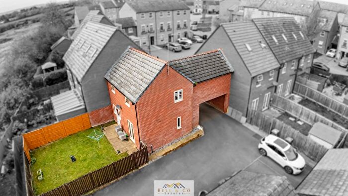 3 Bedroom Town House For Sale In Stockwell Avenue, Kiveton Park, Sheffield, S26