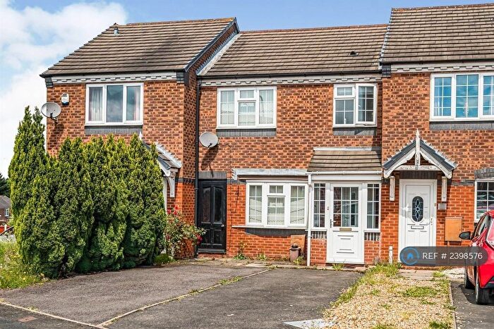 3 Bedroom Terraced House To Rent In Tipton, Tipton, DY4