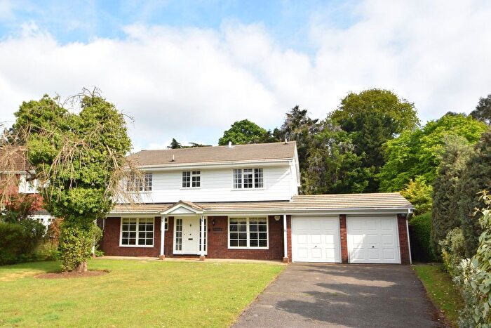 5 Bedroom Detached House For Sale In Marrowells, Weybridge, KT13