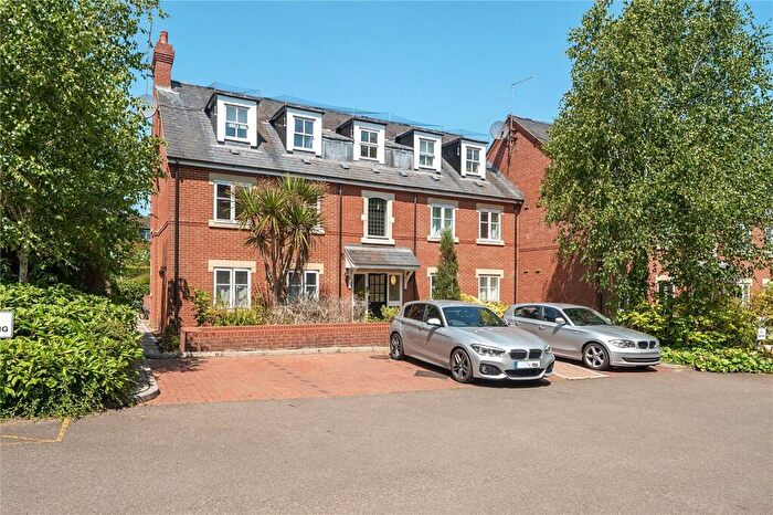2 Bedroom Flat To Rent In Chartergate, Boltro Road, RH16