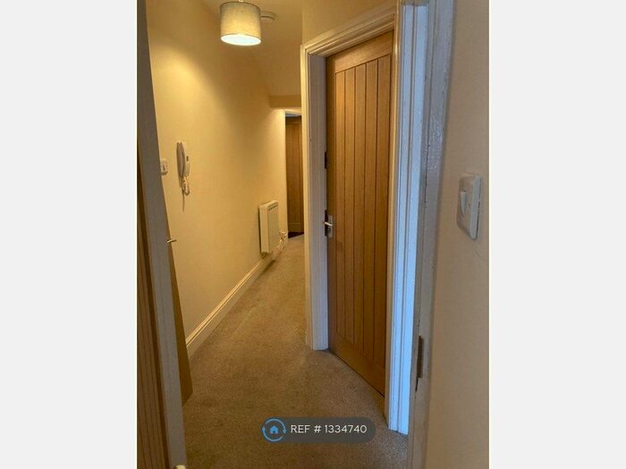 3 Bedroom Flat To Rent In Albany Road, Coventry, CV5