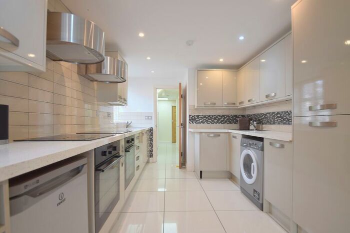 9 Bedroom House To Rent In Hirwain Street, Cathays, CF24