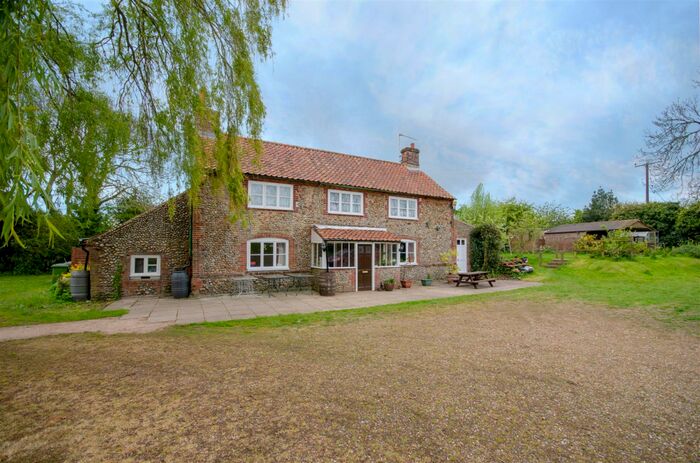 4 Bedroom Detached House For Sale In Hempstead Near Holt, NR25