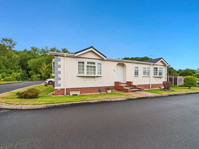 3 Bedroom Park Home For Sale In Severn Gorge Park, Tweedale, Telford, TF7
