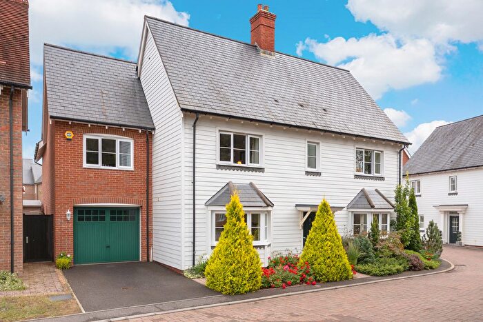 4 Bedroom Detached House For Sale In Cheesmer Way, Horsham, RH12