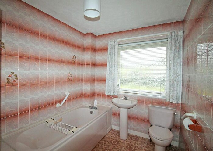 3 Bedroom Detached Bungalow For Sale In Stanely Drive, Paisley, PA2