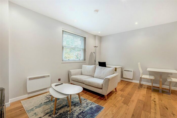1 Bedroom Flat To Rent In Earls Court Road, Earls Court, SW5