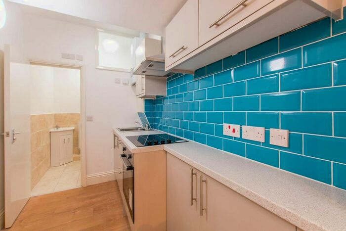 Studio To Rent In Dunford House, Turnpike Lane, London, N22