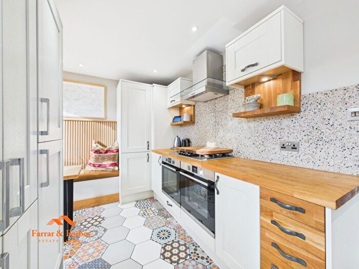 3 Bedroom Detached House For Sale In New Taylor Fold, Briercliffe, BB10