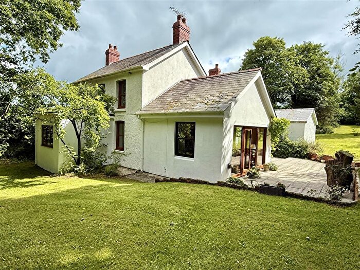 3 Bedroom Detached House For Sale In Penffordd, Llanybydder, SA40