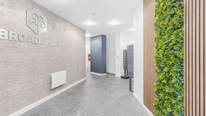 1 Bedroom Apartment For Sale In Broadoaks, Streetsbrook Road, B91