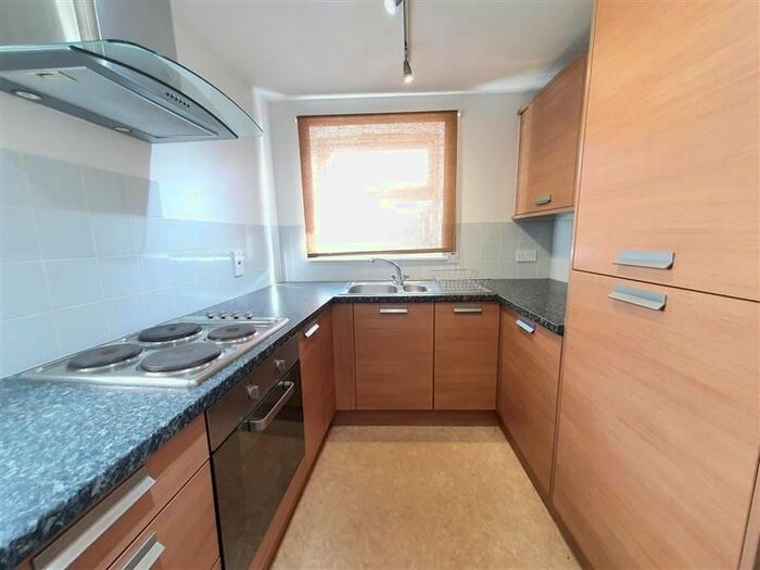 2 Bedroom Flat To Rent In Woodborough Road, Mapperley, Nottingham, NG3