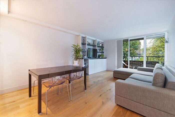 2 Bedroom Flat To Rent In Adamson Road, Hampstead, London, NW3
