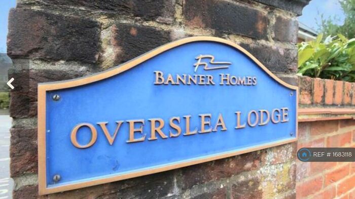 2 Bedroom Flat To Rent In Overslea Lodge, Leatherhead, KT22