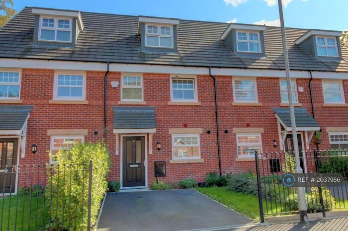 3 Bedroom Terraced House To Rent In Aspen Road, Manchester, M9