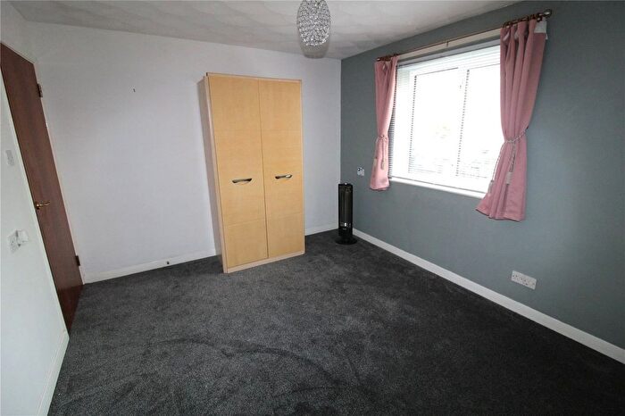 1 Bedroom Flat For Sale In East Street, Rochford, Essex, SS4