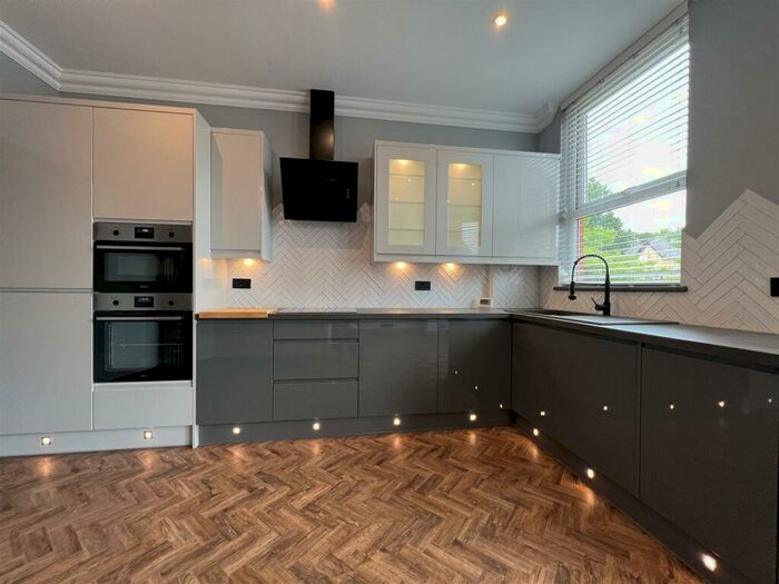 2 Bedroom Flat To Rent In Clyde Road, , West Didsbury, Manchester, M20