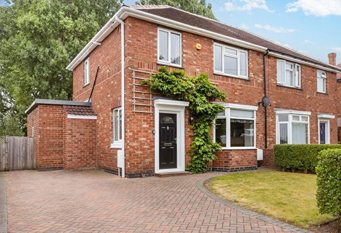 3 Bedroom Semi Detached House For Sale In Woodlea Bank, York, YO26