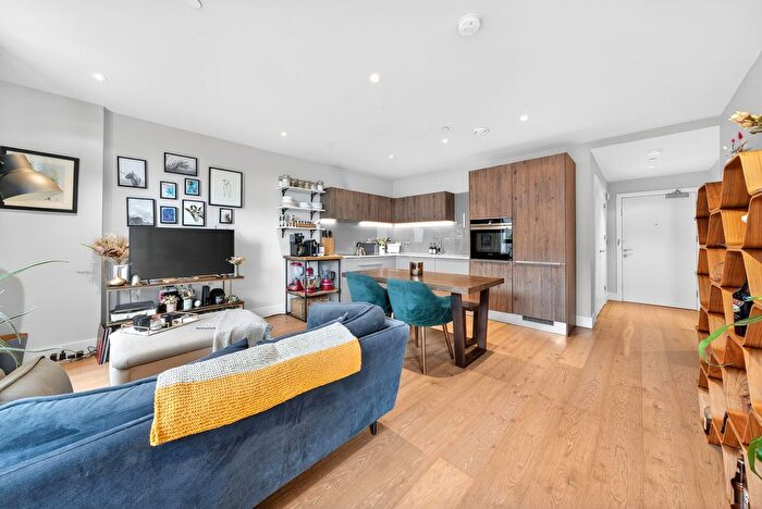 1 Bedroom Flat For Sale In St. Josephs Street, Brogan House, SW8