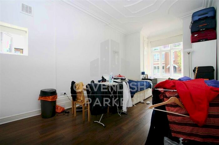Studio To Rent In Parsifal Road, West Hampstead, London, NW6