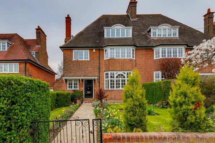 6 Bedroom Terraced House To Rent In Ranulf Road, The Hocrofts, London, NW2