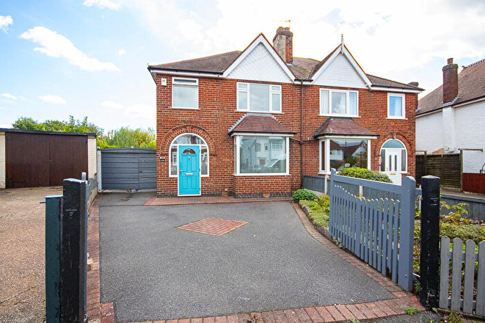 3 Bedroom Semi Detached House For Sale In Autumn Grove, Chaddesden, DE21