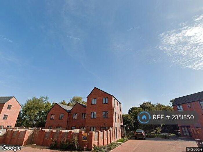 4 Bedroom Semi-Detached House To Rent In Eastwell Walk, Leicester, LE4