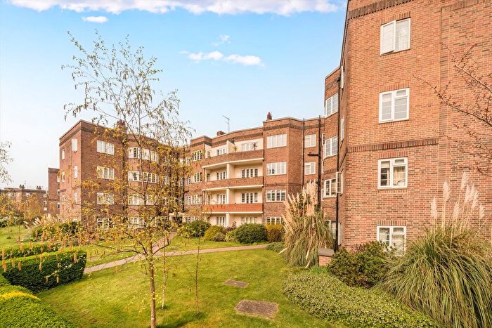 3 Bedroom Flat For Sale In Chiswick Village, Chiswick, W4