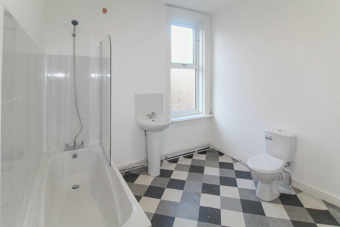 4 Bedroom Terraced House To Rent In Stanhope Road, South Shields, NE33