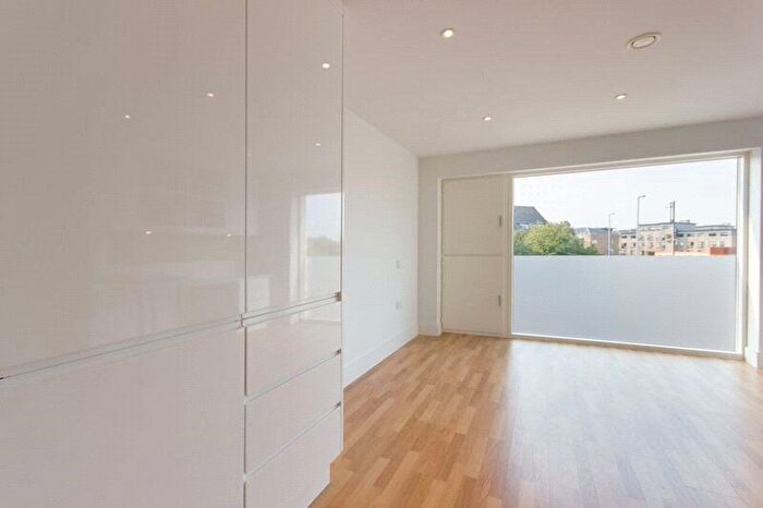 1 Bedroom Flat For Sale In Mallory House, East Road, Cambridge, CB1