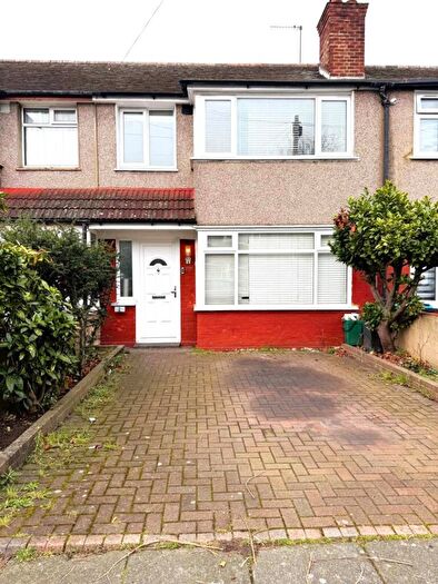 3 Bedroom Terraced House To Rent In Cambourne Avenue, Edmonton, N9