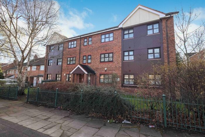 3 Bedroom Flat For Sale In Riddfield Road, Birmingham, B36