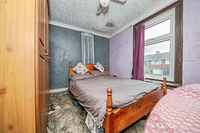 2 Bedroom Semi-Detached House For Sale In Bramford Lane, Ipswich, Suffolk, IP1