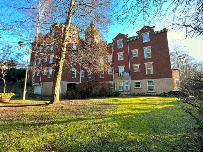 2 Bedroom Flat To Rent In Gardenhurst, Cardigan Road, Headingley, Leeds, LS6