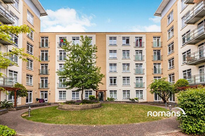 2 Bedroom Flat To Rent In The Meridian, Kenavon Drive, Reading, RG1