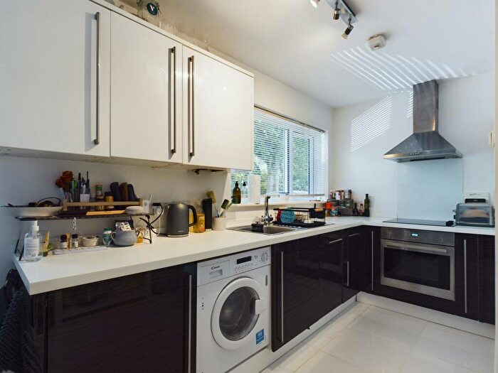 2 Bedroom Flat For Sale In Holly Court, Burghfield Common, RG7