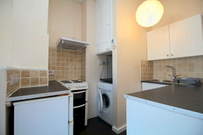 1 Bedroom Flat To Rent In London Road Greenhithe, DA9