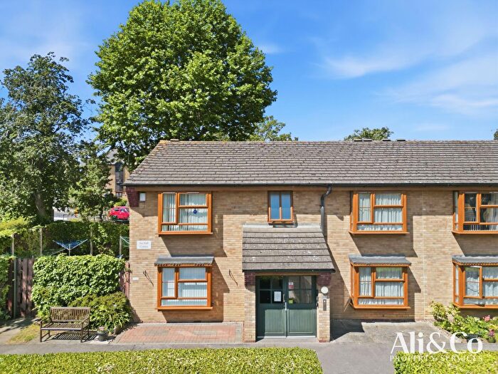 1 Bedroom Flat For Sale In Priestley Court, Grays, RM17