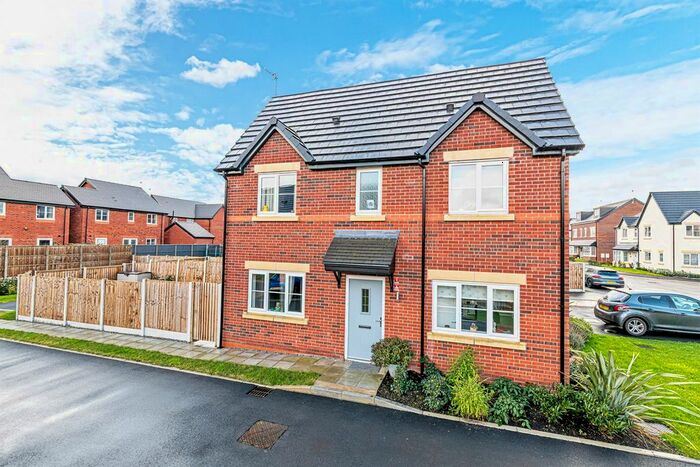 3 Bedroom Semi-Detached House For Sale In Telegraph Way, Helsby, Frodsham, WA6